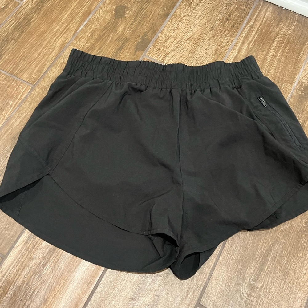 Lululemon Like athletic shorts